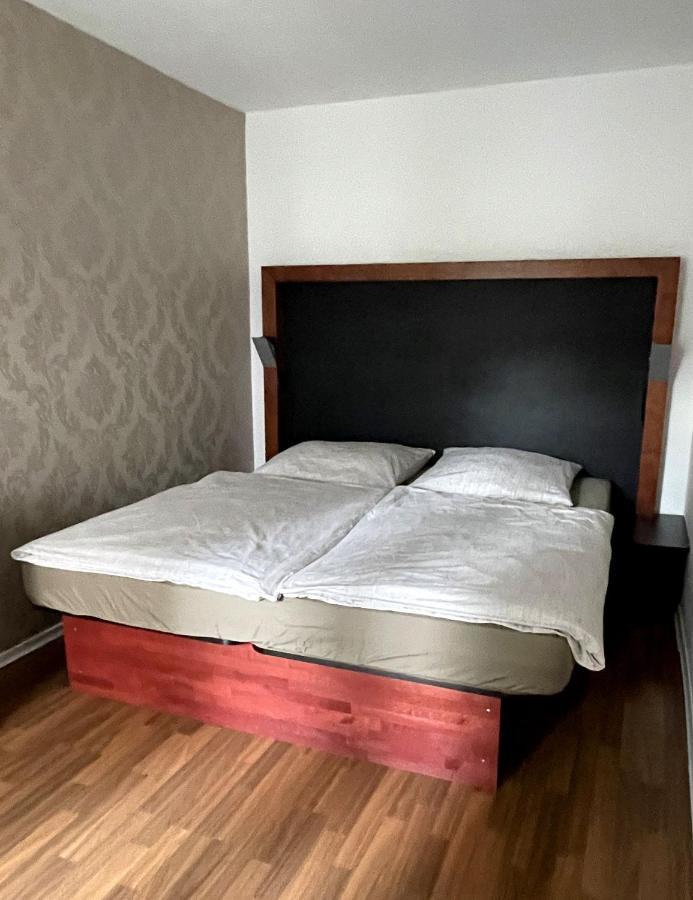 Fewo Im Kneipenviertel Altkoetzschenbroda راديبول المظهر الخارجي الصورة